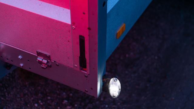 Sjekk lysene på tilhengeren